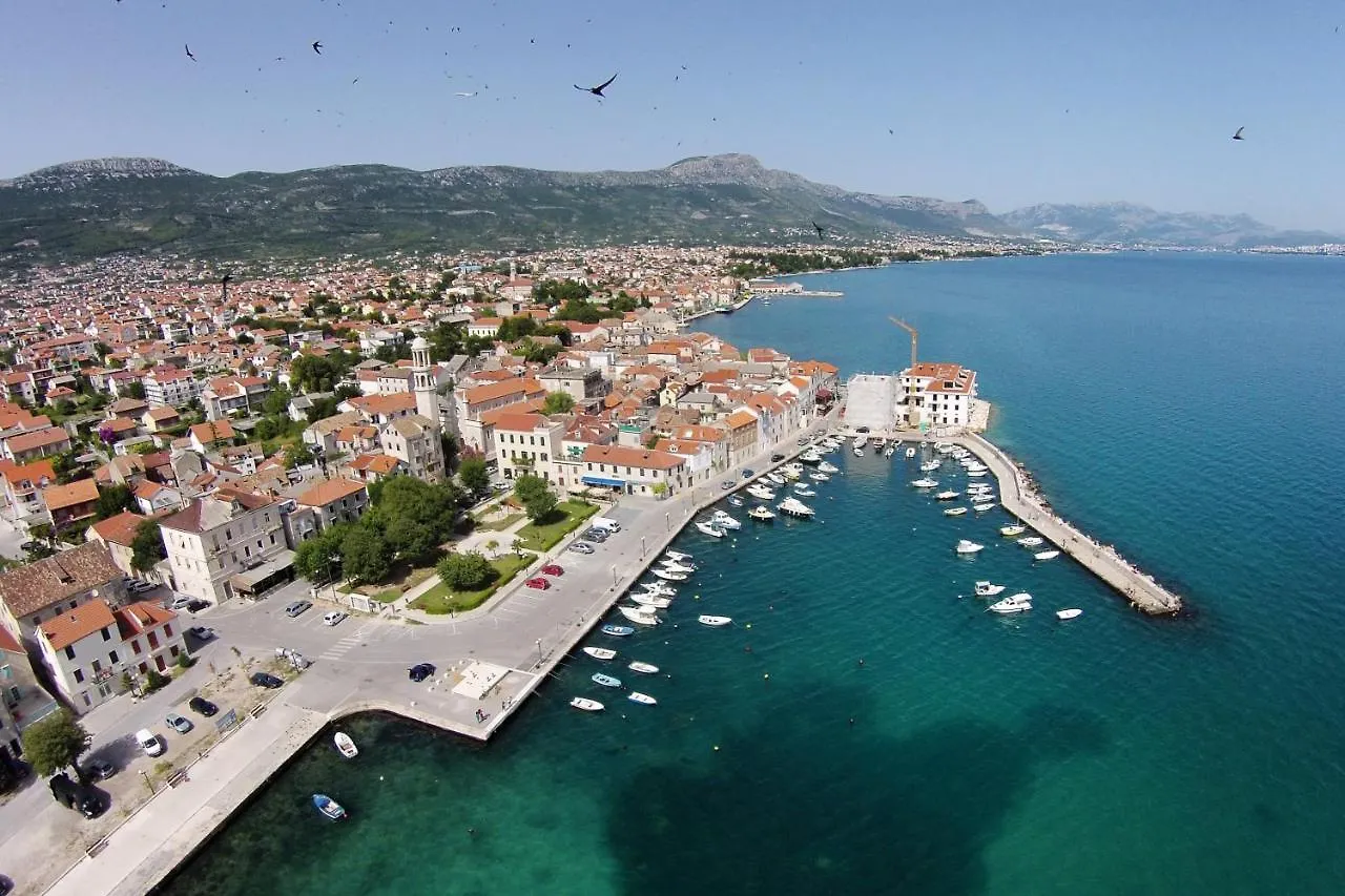 Apartments By The Sea Kastel Novi, Kastela - 18118