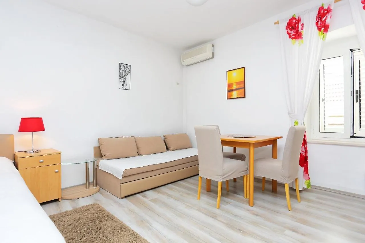 Apartments By The Sea Kastel Novi, Kastela - 18118 Croatia